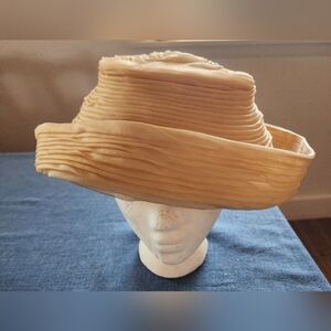 Lot of 2 Vintage Modern style 1950's Derby hats. Beehive
